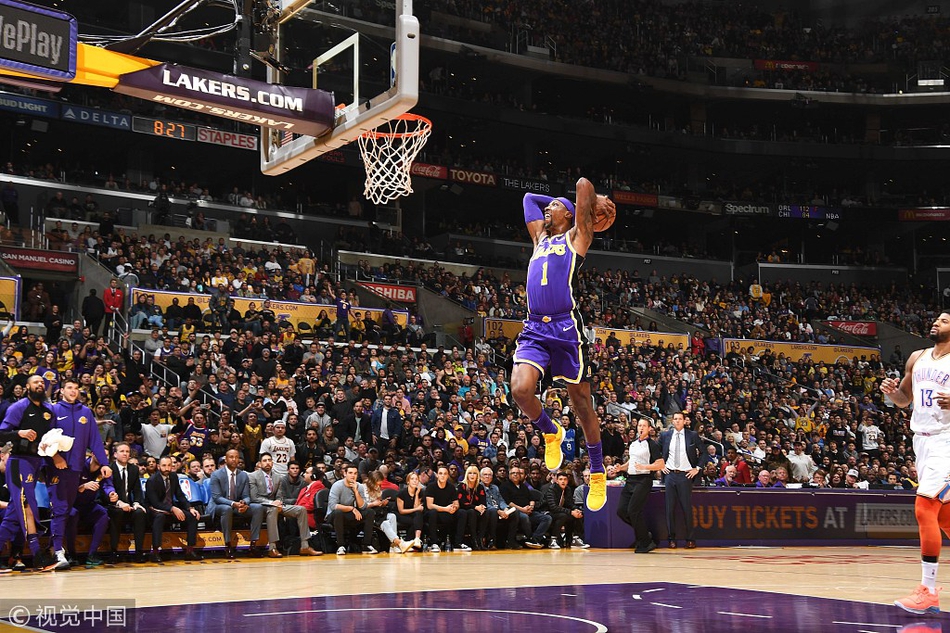 带领球队在 带领球队在