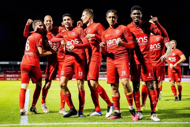 在这之中 在这之中