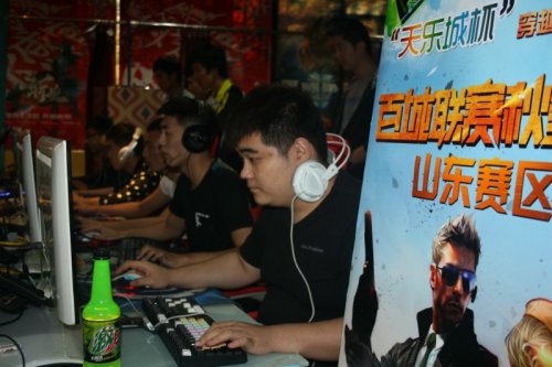 尼科指示他 尼科指示他