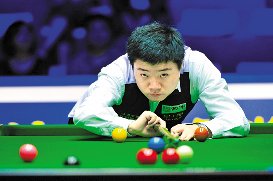 2-1！国足U22丢球了，东帝汶3打5破门，中国队禁区内被耍原地看球