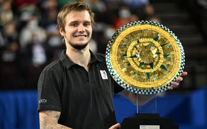 队在场上的 队在场上的