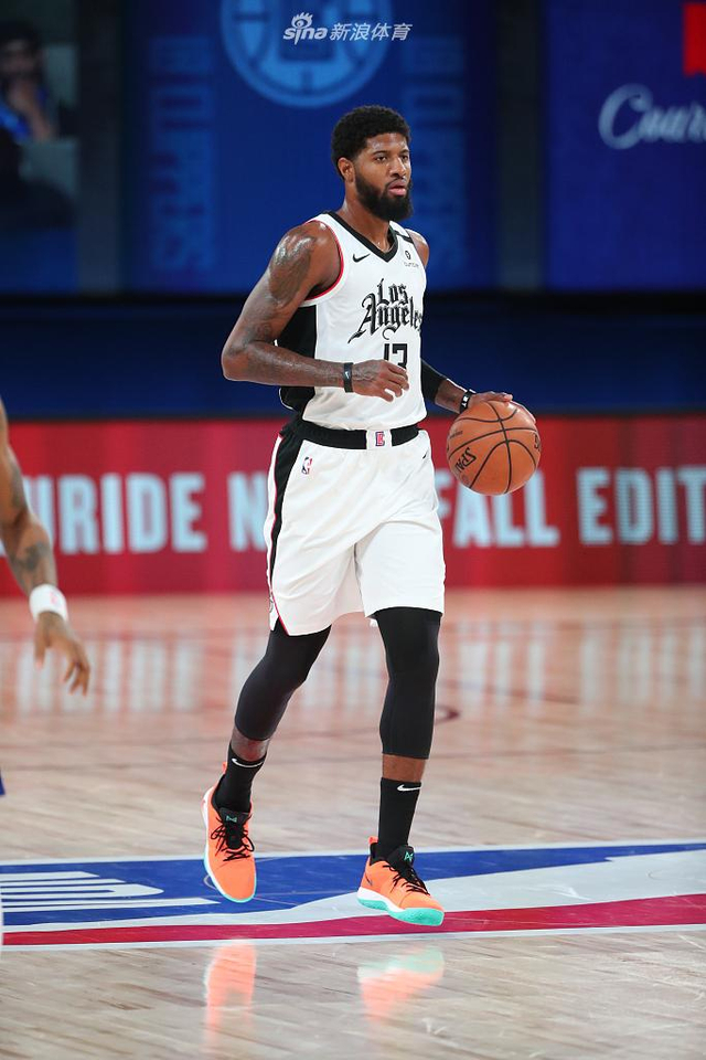 新疆队凭借 新疆队凭借