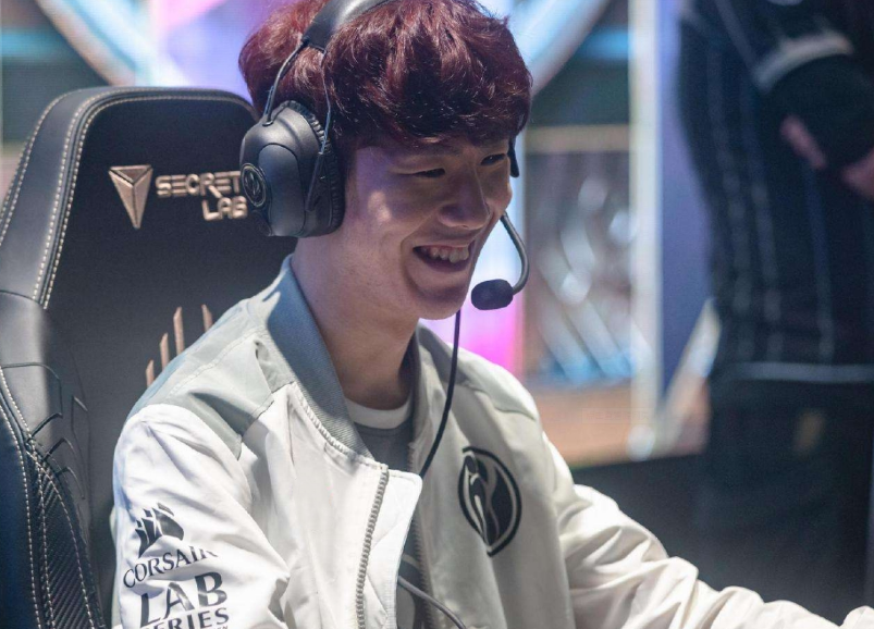 他常通过提 他常通过提