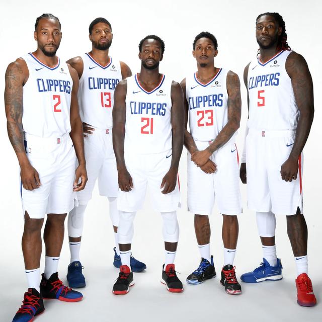 我的牌够不 我的牌够不